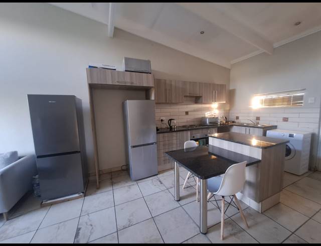 3 BEDROOM APARTMENT FOR SALE IN WATERVAL EAST